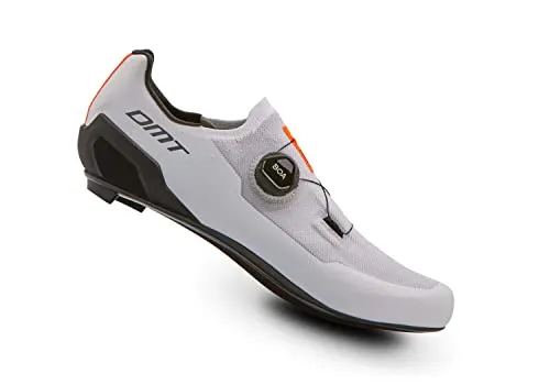 DMT KR30 Road White Herren Fahrradschuhe - Hochwertige Fahrradschuhe mit BOA® Fit System für präzise Passform und belüfteter Carbon-Außensohle, ideal für Rennradfahrer, die Leichtigkeit und Komfort suchen.