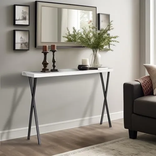 Wohnando Konsolentisch Apollo - Schmaler Flurtisch in Weiß mit Marmor-Optik - Drohnen - Moderner Konsolentisch in Marmor-Optik, ideal für kleine Räume. Stabil und vielseitig einsetzbar als Beistelltisch oder Regal für Schlüssel und Pflanzen.