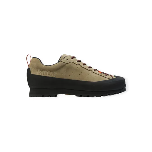 Millet Friction Wanderschuhe Herren - Beige, Größe 44 2/3 - Bequeme Zustiegsschuhe mit Vibram-Sohle für optimalen Grip auf unebenem Gelände. Atmungsaktives Veloursleder sorgt für perfekten Sitz und Komfort bei langen Wanderungen. Handgefertigt in Europa für höchste Langlebigkeit.
