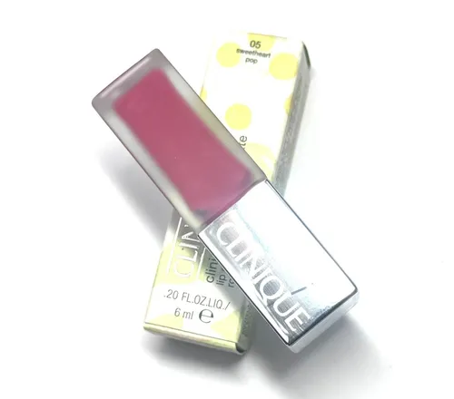 CLINIQUE POP LIQUID MATTE Lip Colour + Primer 05 Sweetheart Pop - Mattierende Lippenfarbe in Limited Edition für einen langanhaltenden Look. Mit Primer für geschmeidige Anwendung und perfekten Halt.