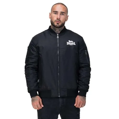 Lonsdale London Übergangsjacke Herren LUDFORD schwarz - Streetwear 3XL - Stylische Übergangsjacke LUDFORD von Lonsdale London für Männer. Minimalistisches Design aus 100% Polyamid, perfekt für den urbanen Look. Praktische Reißverschlusstaschen und moderne Schnitte vereinen Funktionalität und Fashion.