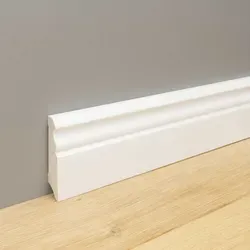 Trevendo Sockelleiste 24m - Massivholz altberliner Profil - Sockelleisten aus massivem Holz mit hochwertiger Lackierung für optimale Feuchtebeständigkeit. Perfekt für saubere Montage ohne Schraubenlöcher, inklusive passender Eckstäbe.