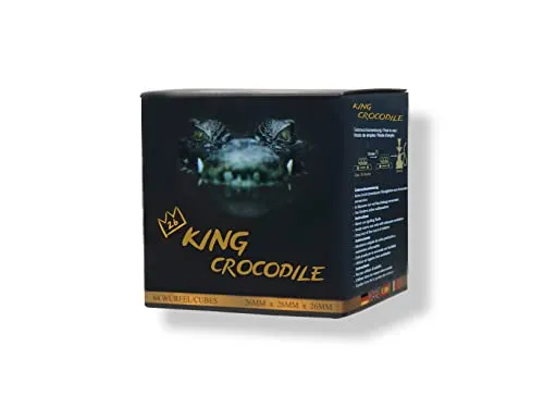 King Crocodile Kokosnuss Kohle mit Langer Brenndauer I 26x26mm Nachhaltige Naturkohle I wenig Asche I geringer Rauchentwicklung I Grillkohle I Kohle Würfel in Premium Qualität (Consumer, 1kg)