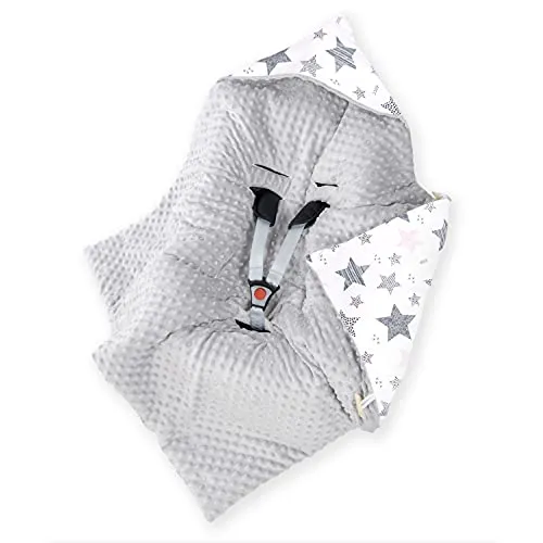 Einschlagdecke Babyschale von Amilian - Universelle Einschlagdecke für Babys in 90x90 cm, ideal für jede Jahreszeit. Eine Seite aus Baumwolle, die andere flauschig. Perfekt für Auto und Zuhause, auch als Krabbeldecke nutzbar. Hochwertige Qualität und EU-Herstellung.