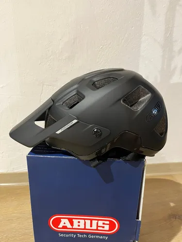 ABUS MTB-Helm MoDrop - Robuster und gut belüfteter Fahrradhelm für Mountainbiker - Fahrradhelme mit individueller Passform und höhenverstellbarem Schirm, ideal für Abenteurer auf jedem Terrain. Upgrade mit QUIN-Chip für Sturzerkennung möglich.