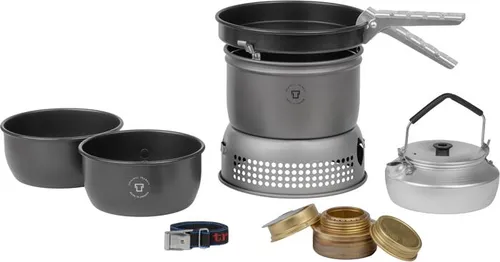Trangia 27 HA Sturmkocher mit Kessel und Antihaft-Geschirr - Campingkocher für Alleinreisende oder Paare, kompakt und leicht, ideal für Outdoor-Abenteuer und einfache Zubereitung von Mahlzeiten.