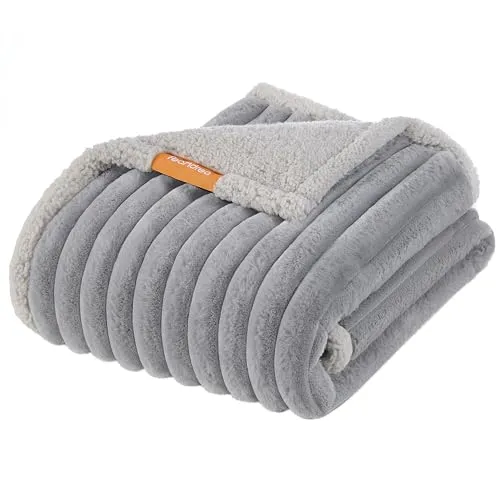 Feandrea Hundedecke, wasserdichte Decke, S, 73 x 63 cm | Hundesofa waschbar, beidseitig verwendbar, für Minihunde, Taubengrau, BADDI Kollektion PPB033G01