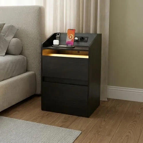 DATO Nachttisch mit LED-Beleuchtung und Ladestation(2 AC-Steckdosen, 2 USB-Anschlüsse) Nachtschrank mit Schubladen moderner Beistelltisch Sofatisch für Wohnzimmer Schlafzimmer (NS20)