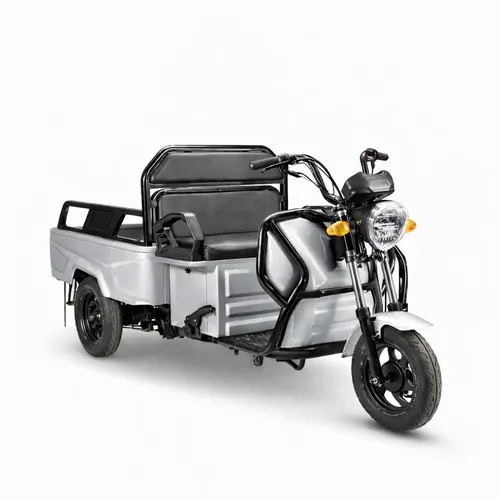 Elektro Lastenrad Volta APT4 Kompakt Lasten-Dreirad 25km/h - Kompaktes 3-Rad Elektromobil mit Straßenzulassung, 1000 W Leistung und bis zu 60 km Reichweite. Ideal für den Einsatz im Freien, ausgestattet mit LED-Licht und Bremsscheiben für Sicherheit.