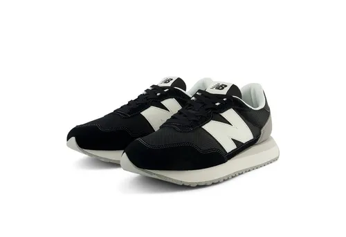 New Balance 237 Sneaker – Vielseitige Herren-Sneaker - Die New Balance 237 Sneaker kombinieren lässigen Stil mit rutschfester Gummi-Sohle. Ideal für den Alltag, bieten sie Komfort und Flexibilität, perfekt für sportliche Outfits oder entspannte Freizeitlooks.