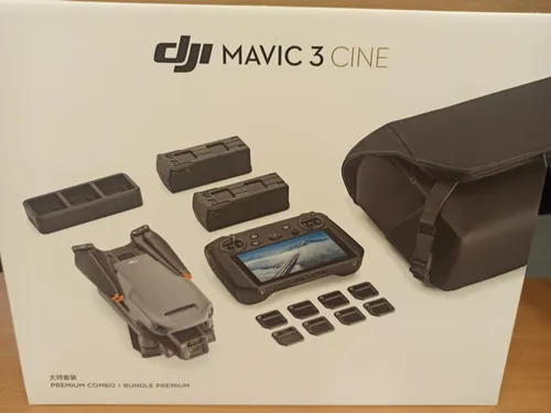 DJI Mavic 3 Cine Premium Combo - 4 Rotoren Quadkopter mit Hasselblad 4/3 CMOS Kamera, 46 Minuten Flugzeit und omnidirektionaler Hinderniserkennung