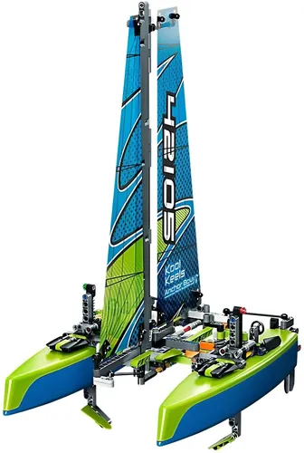 LEGO Technic Catamaran 42105