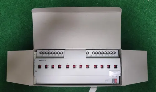 SA/S12.16.2.1 Schaltaktor, 12fach 16A wie ABB / Busch Jäger REG, KNX, EIB