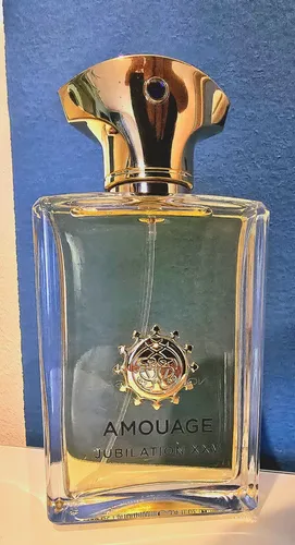 Amouage Eau de Parfum Jubilation XXV Man 100ml - Eau de Parfum für Männer mit orientalischem Fougère-Duft, kombiniert fruchtige und würzige Noten für ein luxuriöses Dufterlebnis.