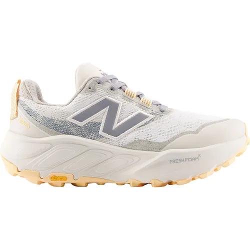 New Balance Hierro Beige - 9,5/41 - Robuste Trailrunning-Schuhe in Beige, ideal für Abenteuer in der Natur. Bieten hervorragenden Halt und Komfort für jedes Terrain.