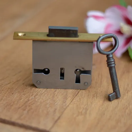 Möbelschloss Einsteckschloss Messingstulpe Eisenhohlschlüssel, Dorn 30 R/L