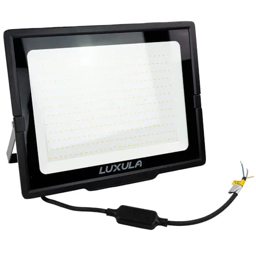 Luxula LED-Außenstrahler LX400107, 300W, 30.000 lm - Lampen mit 300 Watt LED-Leistung, warmweißem Licht und strahlwassergeschütztem Gehäuse (IP65) für langlebige Außenbeleuchtung.