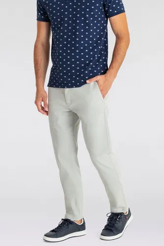 Levi's® Chinohose Chino Taper - Bequem und stylish - Wanderhosen mit optimalem Stretchanteil für höchsten Tragekomfort. Die Chinohose »Chino Taper« von Levi's® ist pflegeleicht, wandelbar und ideal für neue Outfits.