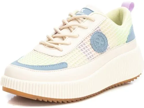 XTI Damen 142465 Sneaker, Himmelblau, 36 EU - Damen-Sneaker mit flacher Gummisohle, atmungsaktivem Textil-Obermaterial und trendigem Design – ideal für den Alltag und Freizeitaktivitäten.