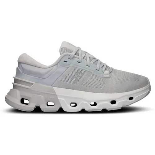 On Damen Cloudflyer 5 grau 39.0 - Hochwertige Laufschuhe für optimale Dämpfung - Laufschuhe mit erstklassiger Dämpfung und 90-95% recyceltem Polyester für nachhaltigen Komfort und Support - ideal für dein nächstes Laufziel.