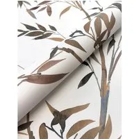 Newroom Vliestapete Becca Brown Dschungel Modern FSC® - Elegante Dschungeltapete mit filigranen Bambusblättern in warmen Brauntönen. Ideal für eine natürliche Atmosphäre in jedem Raum. Hochwaschbeständig und einfach zu verarbeiten.