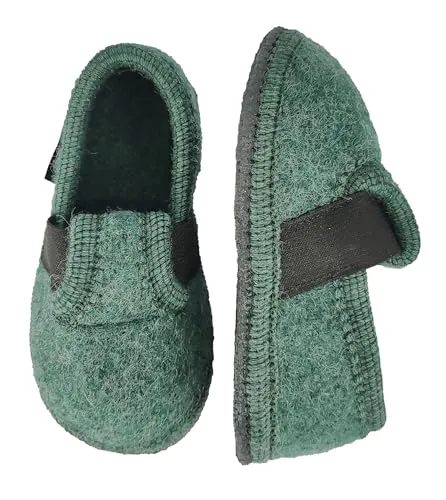 Beck Hüttenschuh Bobby Hüttenschuhe grün 28 - Bequeme Hüttenschuhe aus hochwertiger Schurwolle in salbei, ideal für gemütliche Abende. Mit rutschfester Gummisohle für sicheren Halt. Größe 28, bitte eine Nummer größer bestellen.