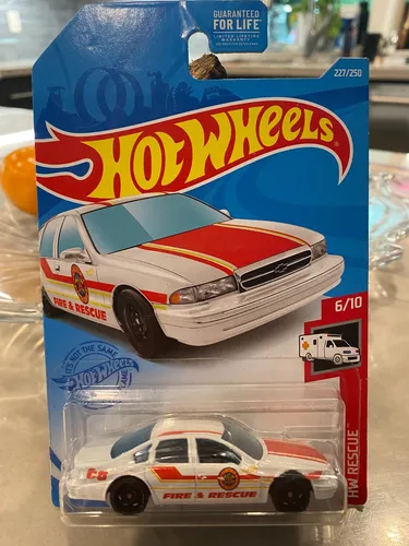 Hot Wheels 2021 HW Rettung 6/10 Weiße '96 Chevrolet Impala SS