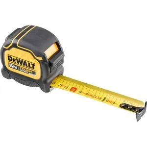DeWalt Maßband DWHT36917-0, Tough Tape 5m - Messgeräte - Robustes Maßband mit BladeArmor Überzug für maximalen Schutz und gute Ablesbarkeit, ideal für Bau- und Industrieanwendungen.