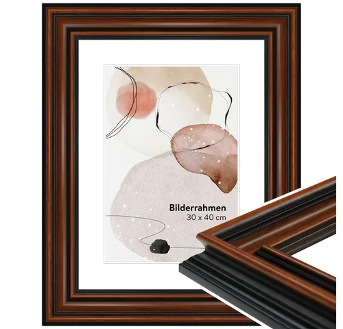 WANDStyle Bilderrahmen H017 aus Massivholz in Nussbaum-Optik - Edler Bilderrahmen im Antik Stil aus hochwertigem Massivholz. Ideal für große Bilder und zur Kombination mit klassischen Möbeln. Flexibel aufhängbar und mit Aufsteller für vielseitige Nutzung.