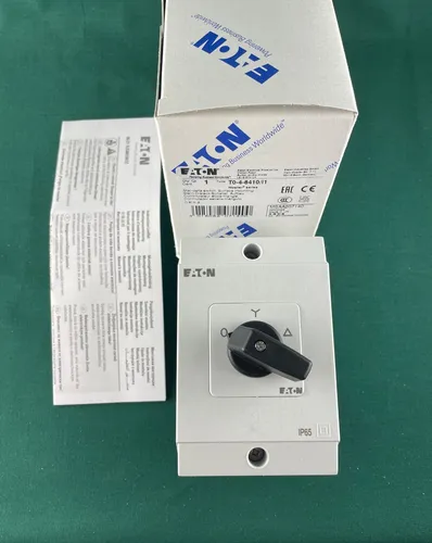 Eaton T0-4-8410 I1 - Stern-Dreieck-Schalter mit Gehäuse, 3-polig, 12A, IP65 Schutzart und robustem Design