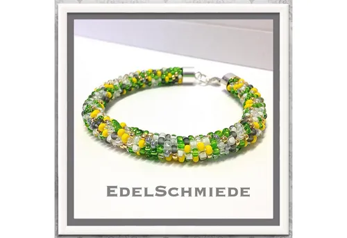 Gehäkeltes Armband mit Glasperlen aus 925 Silber - Elegantes Armband aus Sterlingsilber (925) in bunten Farben. Ideal für jeden Anlass, bietet es einen stilvollen Akzent für Ihr Outfit.