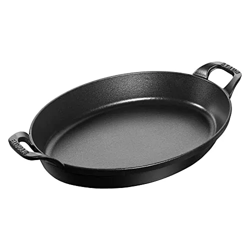 STAUB Gusseisen Auflaufform oval mit 2 Griffen, 32 cm - Pfanne aus Gusseisen für energiesparendes Kochen auf allen Herdarten inkl. Induktion, ideal zum stilvollen Servieren von Aufläufen und Gratins, langlebig und geschmacksneutral.