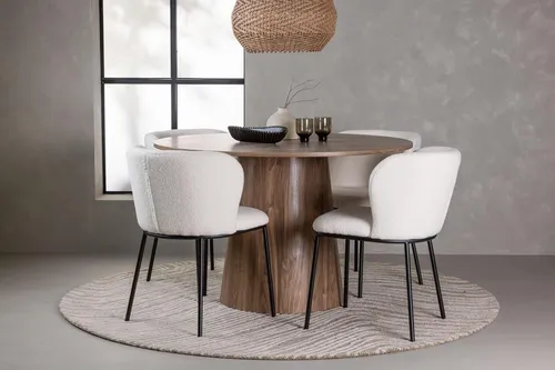 Essgruppe EDINA Esstischgruppe Ø120cm mit 4 Stühlen - Die Essgruppe EDINA bringt skandinavisches Design in Ihr Zuhause. Der runde 120 cm Esstisch und die bequemen Stühle aus Bouclé-Stoff bieten stilvollen Komfort für gesellige Runden.