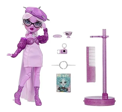 Rainbow High Shadow High Lavender Lynn Fashion Doll - Neu und OVP - Puppen & Spielsets: Entdecke die modische Lavender Lynn mit originalem Outfit und Accessoires, ideal für Sammler und Puppenliebhaber.