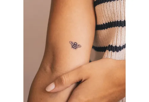Inkster Schmuck-Tattoo Hochwertige temporäre Tattoos, Vegane & EU-Kosmetikzertifizierte Farbe, wasserfestes temporäres Tattoo, 2 Wochen Halt