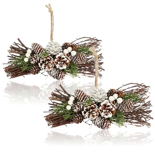 com-four® 2X Weihnachtsgesteck - Zapfen, Zweige und glitzernde Beeren als dekorativer Wandschmuck - handgemachtes Blumenarrangement als Winter-Hängedekoration für Fenster und Tür (2 Stück - Gesteck)