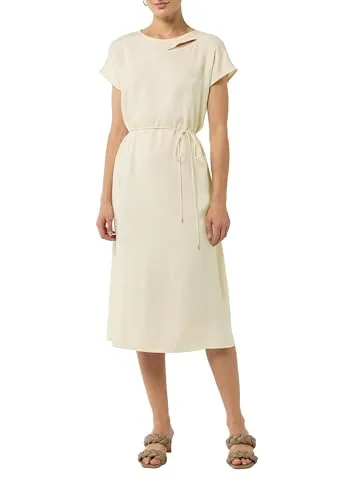 Comma Maxikleid Satinkleid mit Cut Out in Beige - Elegantes Maxikleid mit überschnittenen Schultern und modischem Cut Out, ideal für besondere Anlässe oder einen glamourösen Abend.