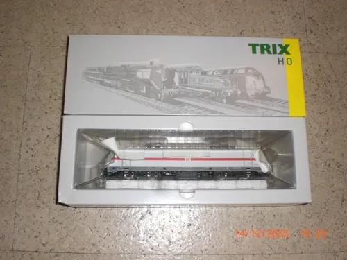 Trix H0 25449 E-Lok BR 146.5 IC-Design - Modelleisenbahnen, digitale Steuerung mit Sound und mfx-Technologie für ein realistisches Fahrerlebnis auf Spur H0.