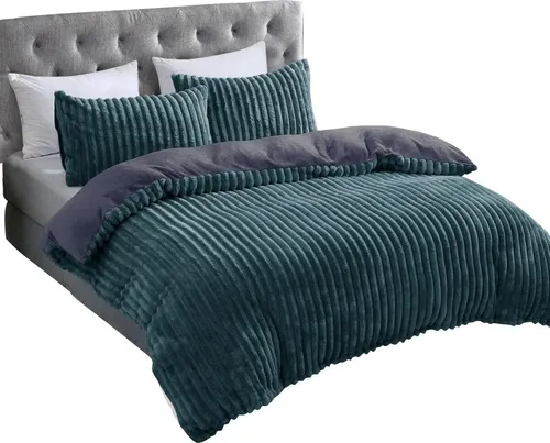 COFI 1453 Plüsch Wendebettwäsche in Cord-Optik - Hochwertige Wendebettwäsche aus 100% Polyester, bietet durch unterschiedliche Materialstärken maximale Wärme und Gemütlichkeit. Mit verdecktem Reißverschluss für einfachen Wechsel und in edlen Farbkombinationen erhältlich.