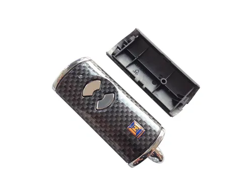 Hörmann Handsender HSE2BS Rot - Leer Gehäuse - Garagentor-Handsender mit 2 Tasten, robustes Flip Cover in auffälligem Rot für optimale Sichtbarkeit und Handhabung.