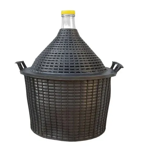 Glasballon im Schutzkorb – Praktisches Zubehör - Der Glasballon im Schutzkorb ist ideal für die sichere Lagerung und Präsentation Ihrer Getränke. Perfekt für jede Feier und mit durchdachtem Design sorgt er für einen stilvollen Auftritt.