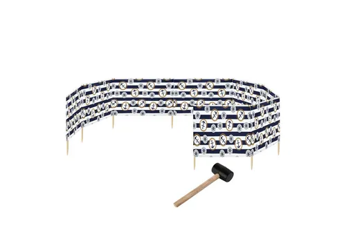 Garronda Windschutz 12m - Ideal für den Strand - Zelt-Windschutz mit 12m Länge, inklusive Gummihammer für einfache Befestigung. Robustes Material und stabile Holzstöcke bieten optimalen Schutz vor Wind und neugierigen Blicken.