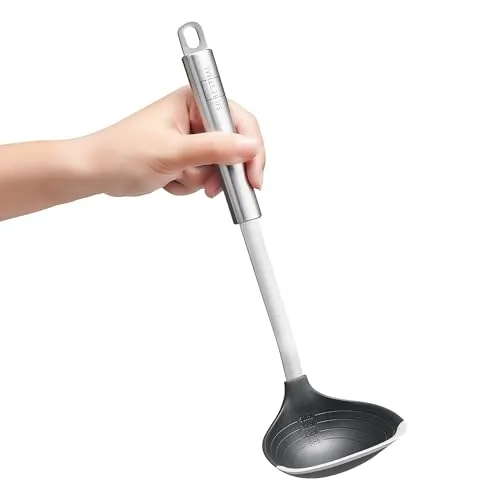 SILBERTHAL Suppenkelle Silikon - Spülmaschinenfeste Schöpfkelle mit Edelstahlgriff zum Servieren - Hitzebeständig