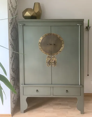 OPIUM OUTLET Chinesischer Hochzeitsschrank - Hochschrank aus China im Shabby-Chic mit authentischen Motiven. Handgemacht, ideal für Schlafzimmer oder Wohnzimmer, inklusive Messingbeschlägen und herausnehmbaren Regalböden.