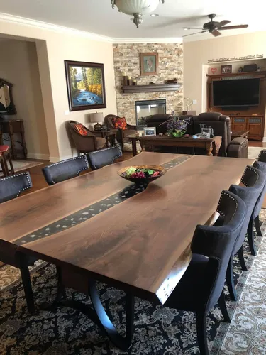 Massiver Esstisch aus Epoxidharz und Holz – Wasserfall-Design - Hochwertiger Esstisch für bis zu 10 Personen, gefertigt aus echtem Holz mit einzigartigem Wasserfall-Design und robustem Epoxidharz, ideal für moderne Esszimmer.