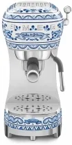 Smeg ECF02DGBEU Dolce & Gabbana Siebträgermaschine von Smeg