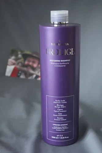 Medavita Prodige Restoring Shampoo 1000ml - revitalisierendes Shampoo für starkes Haar - Shampoos für alle Haartypen, revitalisiert und stärkt die Haarfaser mit Lifesaver-Liposom für natürlichen Glanz und Widerstandskraft.