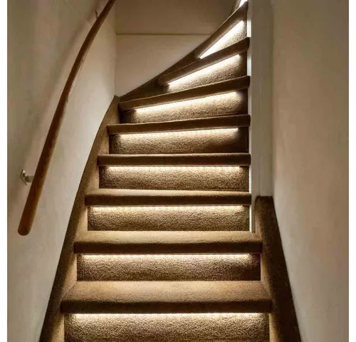 proventa LED Dekolicht - Dimmbare Treppenstufenbeleuchtung für 15 Stufen - Leuchtfiguren mit warmweißem Licht für eine stimmungsvolle Atmosphäre, ideal für Treppenhäuser und Flure.