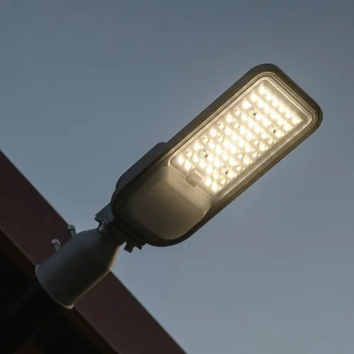 LUMILED LED Straßenlaterne 50W 7000 Lm Straßenlampe 4000K Neuralweiß Straßenleuchte Außenleuchte IP65 Wasserdicht Mastleuchte Wegeleuchten Parkplatz Beleuchtung Hofbeleuchtung Wandleuchte