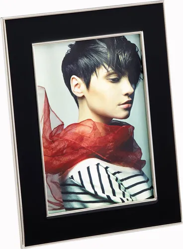 Mathis Fotorahmen 13x18 cm schwarz - Eleganter Bilderrahmen für Fotos bis 13x18 cm, aus robustem Metall mit Klarglas, ideal zum Stellen oder Aufhängen – perfekt für Ihre schönsten Erinnerungen.